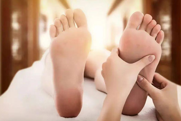 脚底有条养肝筋 ▏地筋